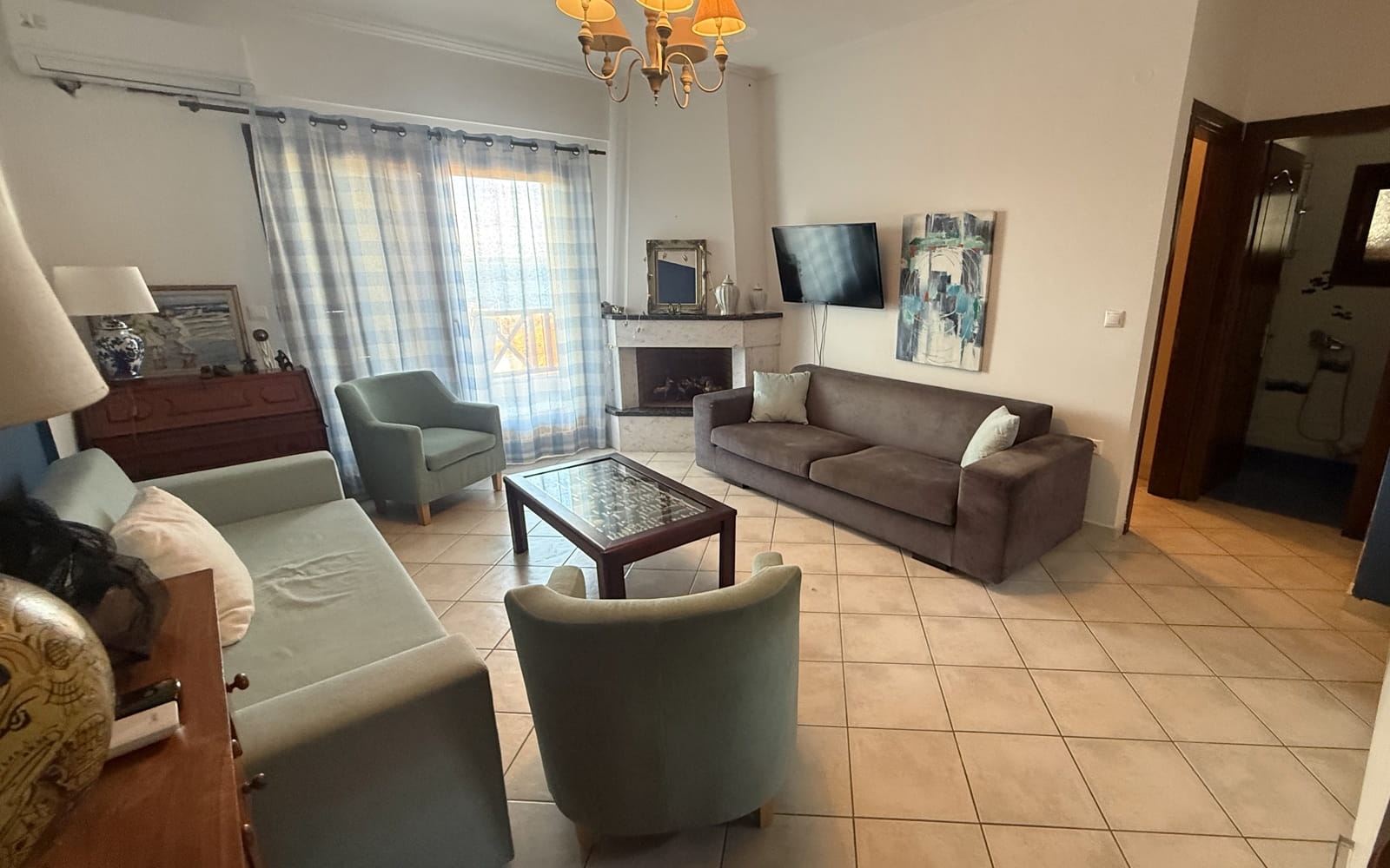 Appartment 8